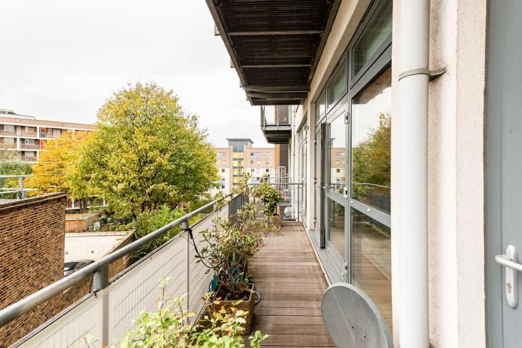 Luxurious Flat Sunny, Quiet, Design, Lift, Balcony Leilighet London Eksteriør bilde